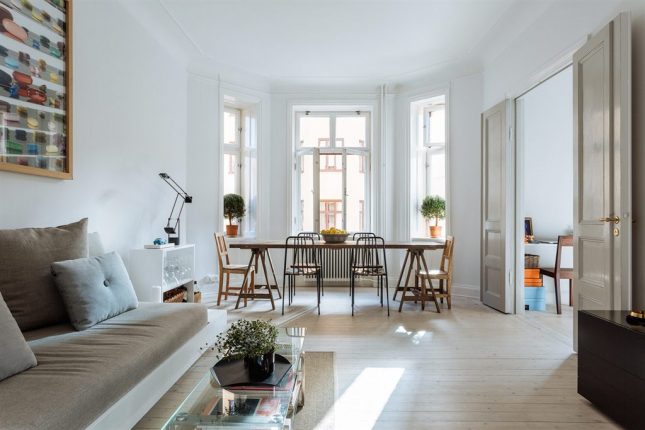Taupe in een Scandinavisch interieur
