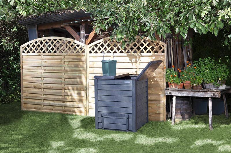 Met deze Garantia Thermo-Wood" composteerbak kan je het netjes houden in jouw tuin.