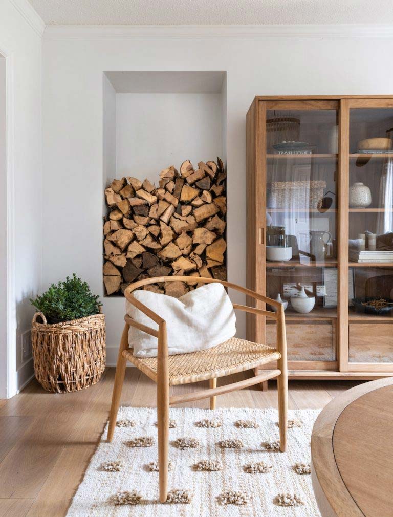vitrinekast styling tips natuurlijke kleuren vitrinekast styling tips natuurlijke kleuren