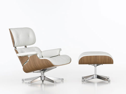 Witte Eames Lounge chair