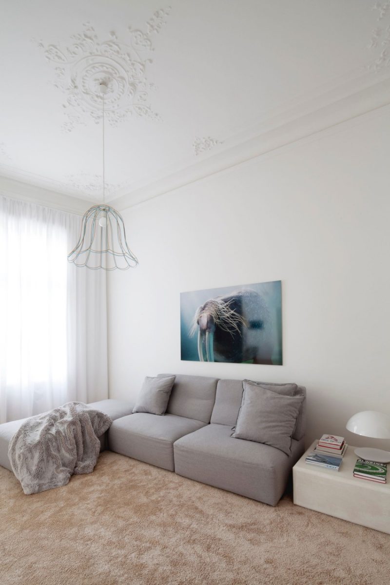 Woonkamer verdeeld over twee ruimtes