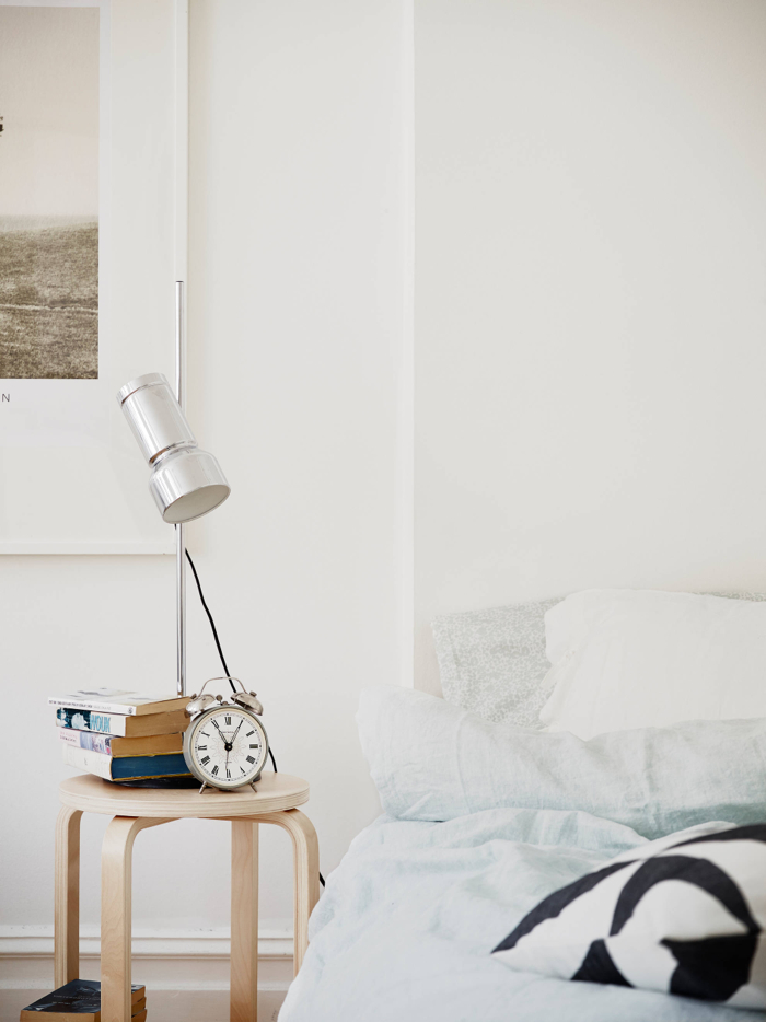 Woonkamer met zachte lente kleuren