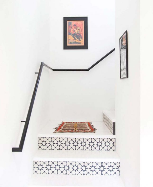 15x Zwarte stalen trapleuning | Interieur-inrichting.net
